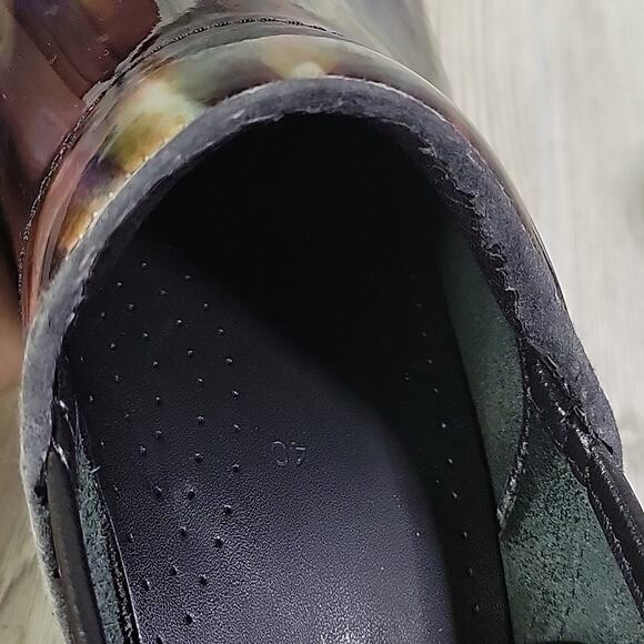 Dansko Mrbled Iridescent Patent Leather Clogs Womens Size 40 US Size 9.5-10 - Picture 13 of 14
